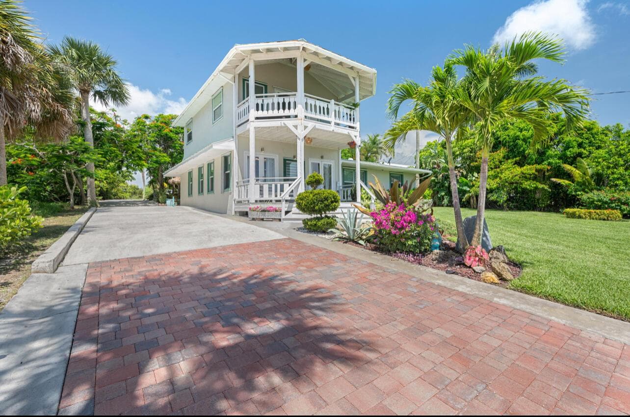 12417 S Indian River Drive, Jensen Beach, FL 34957 photo 2