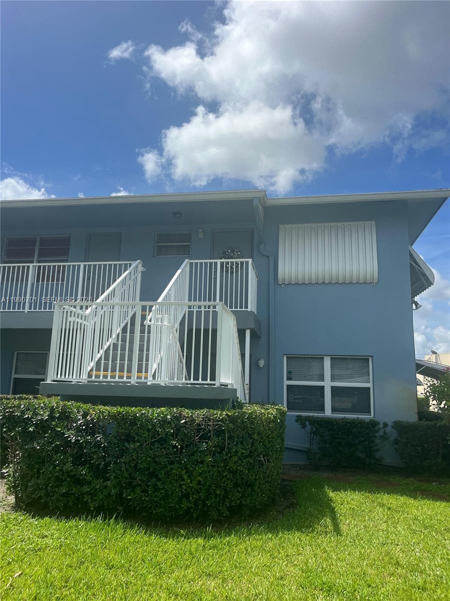 3856 S Cir Dr # 6, Hollywood, FL 33021 photo 4