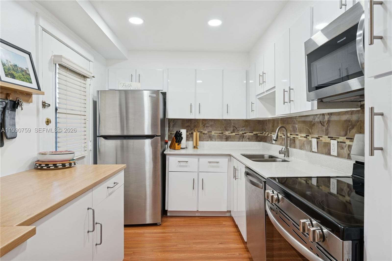3101 N Country Club Dr # 102, Aventura, FL 33180