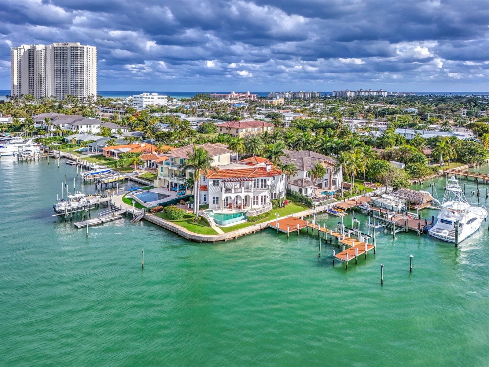 2775 Lake Drive, Singer Island, FL 33404 photo 2