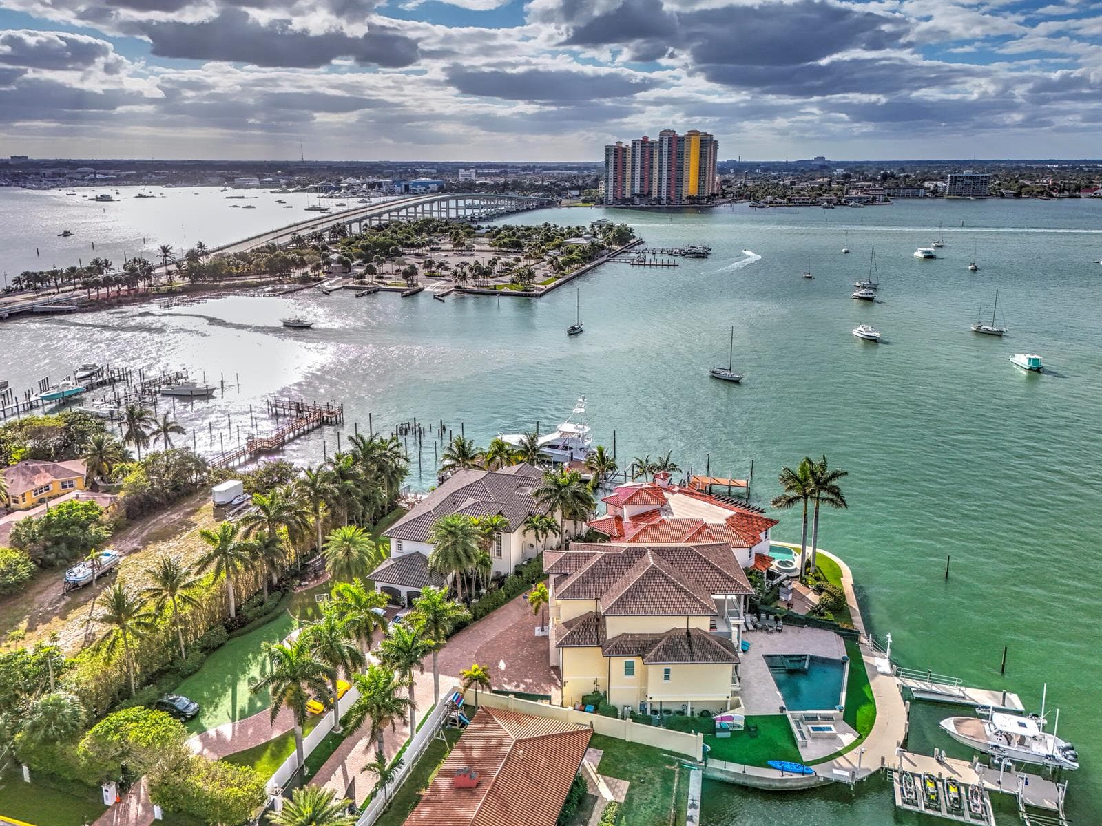 2775 Lake Drive, Singer Island, FL 33404 photo 4