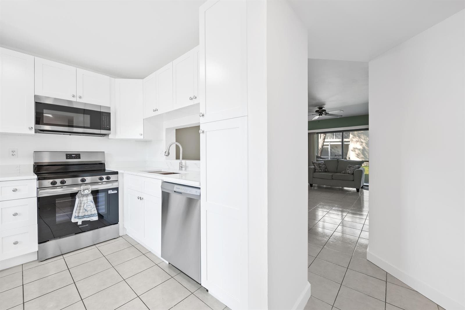 5570 Lakeside Drive # 102, Margate, FL 33063 photo 3