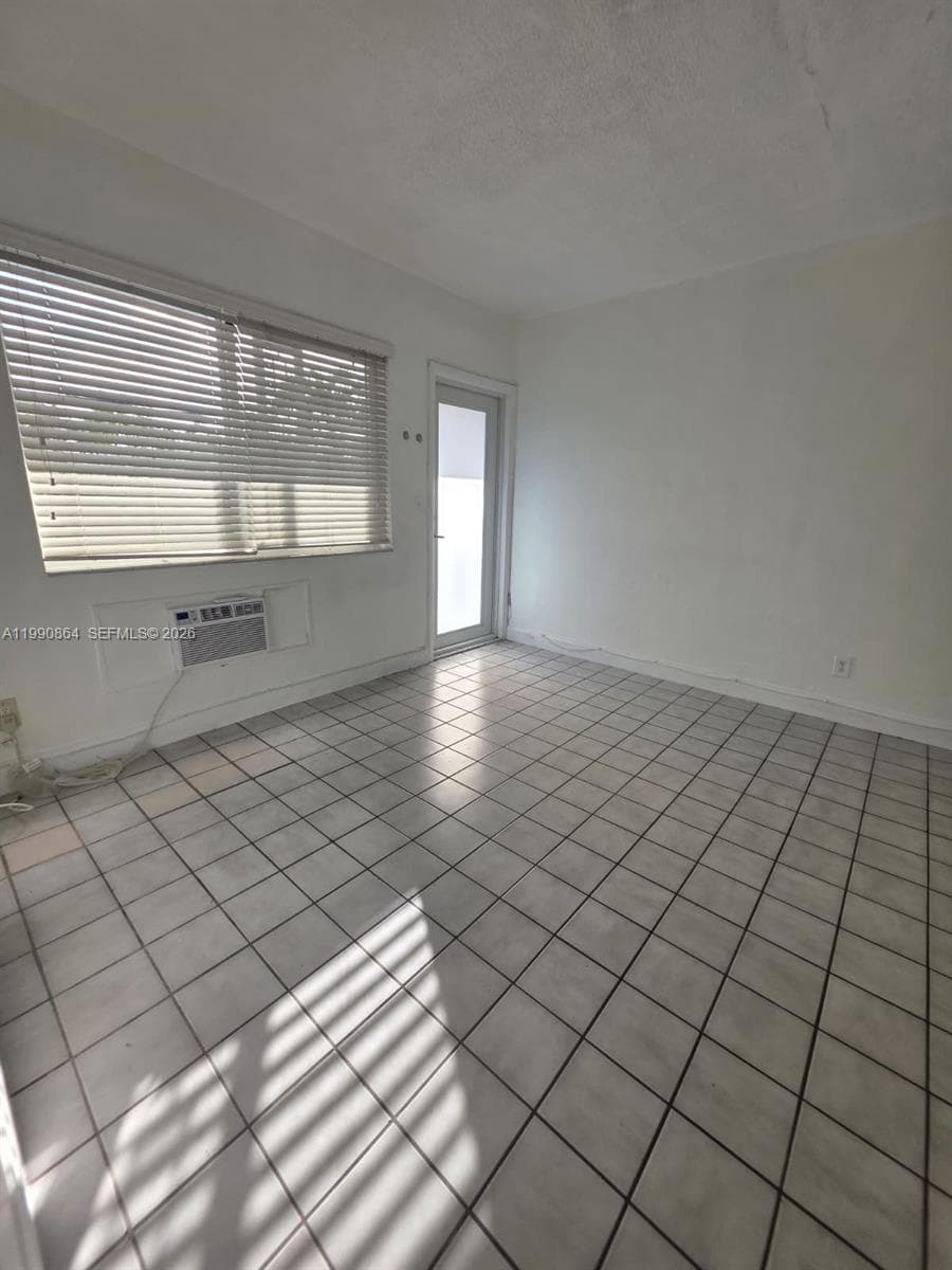 7155 Rue Notre Dame # 9, Miami Beach, FL 33141 photo 5