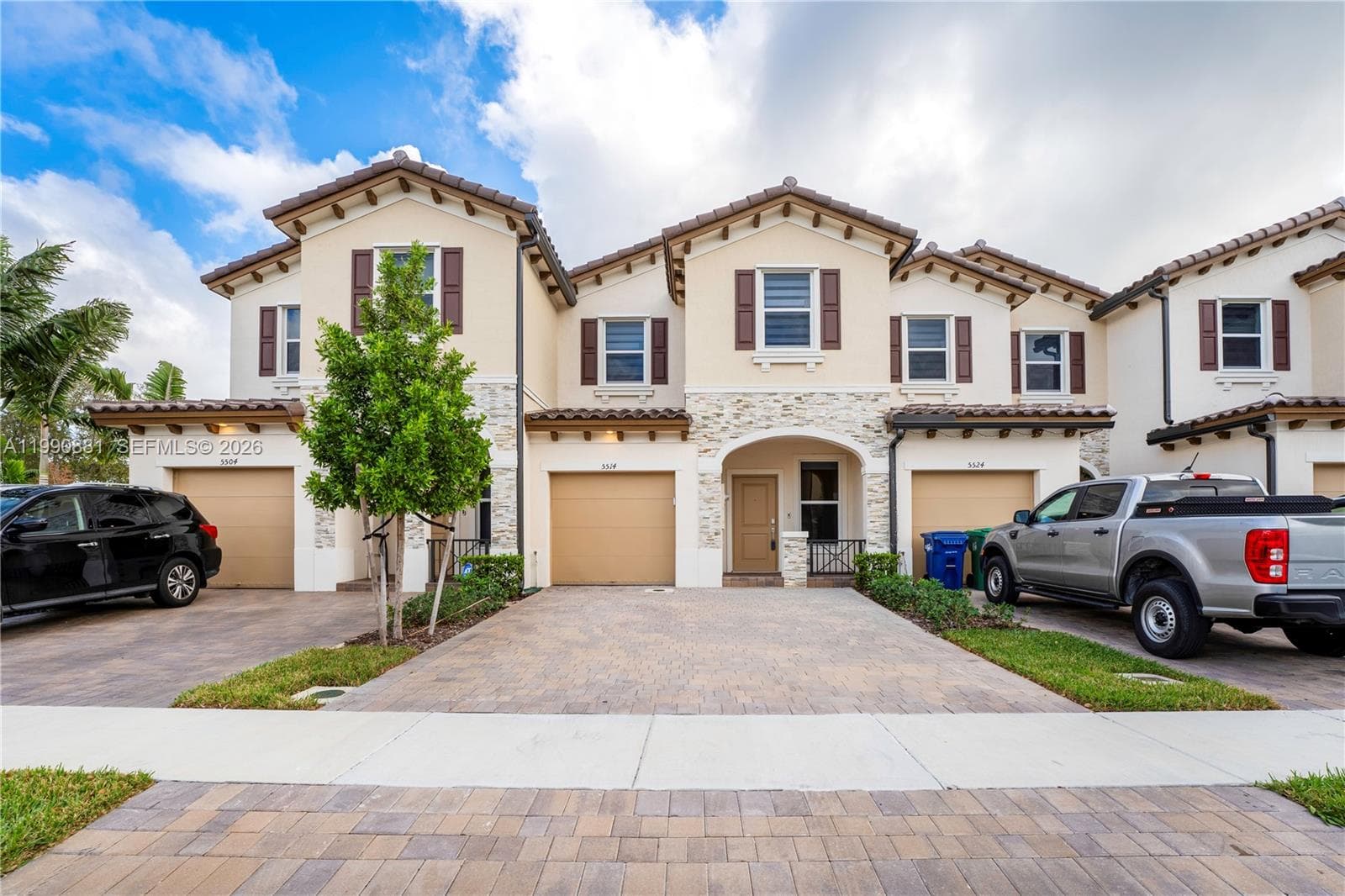 5514 NW 27th St, Lauderhill, FL 33313 photo 2