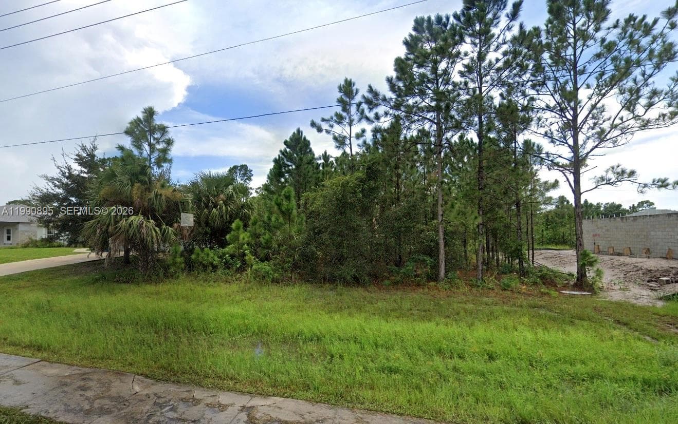 2065 SE Cogan Dr, Palm Bay, FL 32909