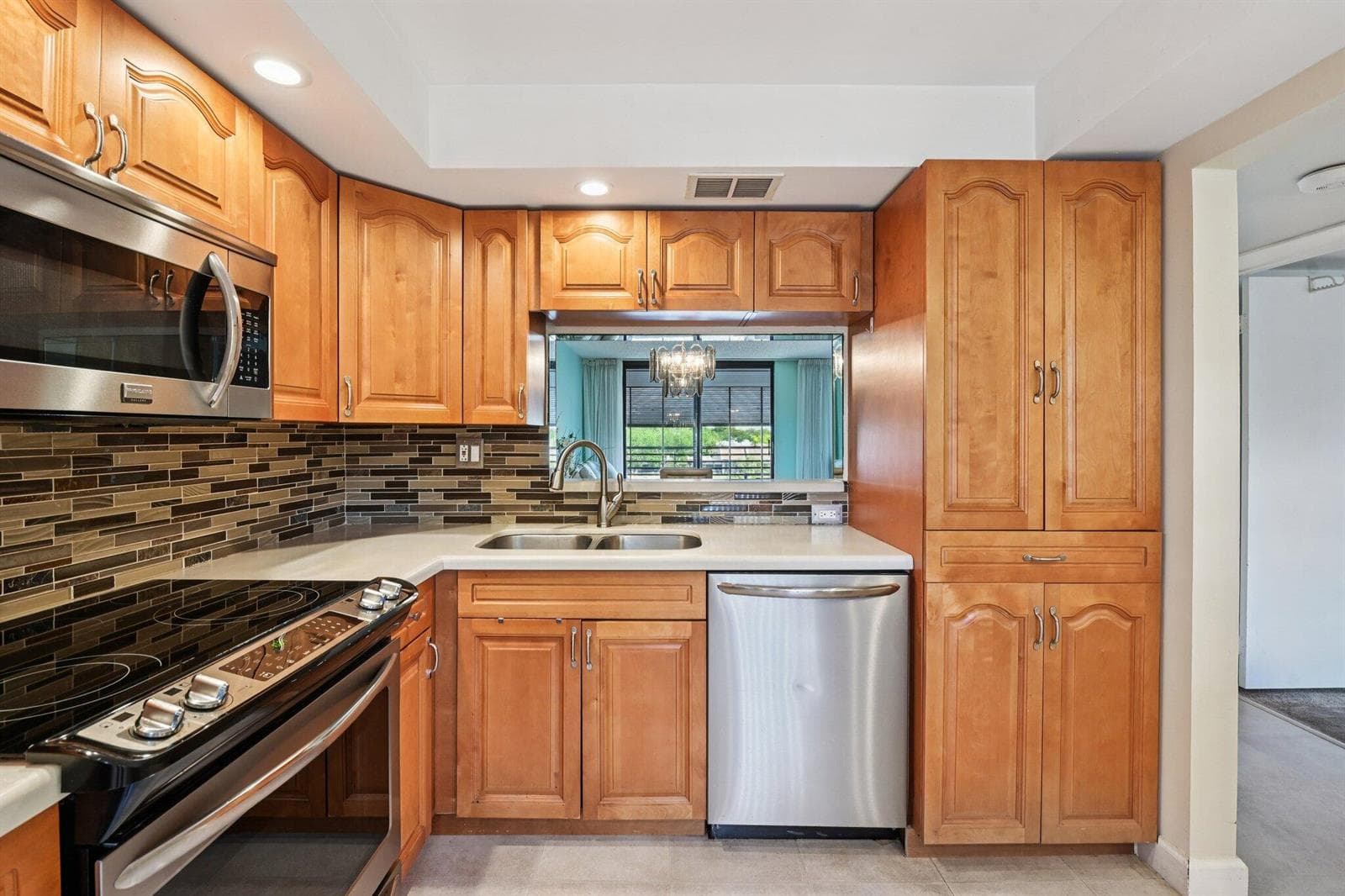1101 Colony Point Circle # 404, Pembroke Pines, FL 33026 photo 3