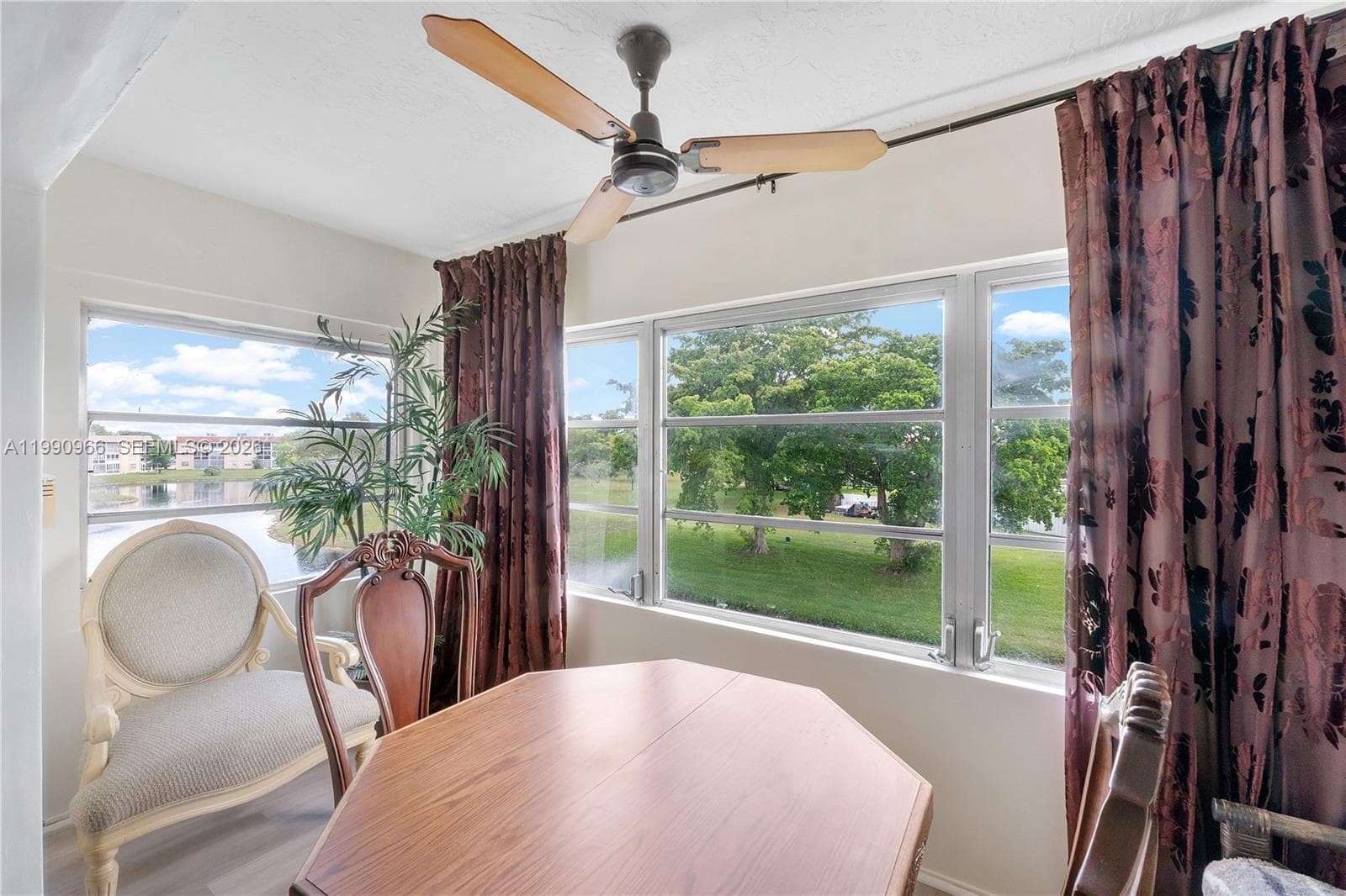 9201 Sunrise Lakes Blvd # 304, Sunrise, FL 33322 photo 4