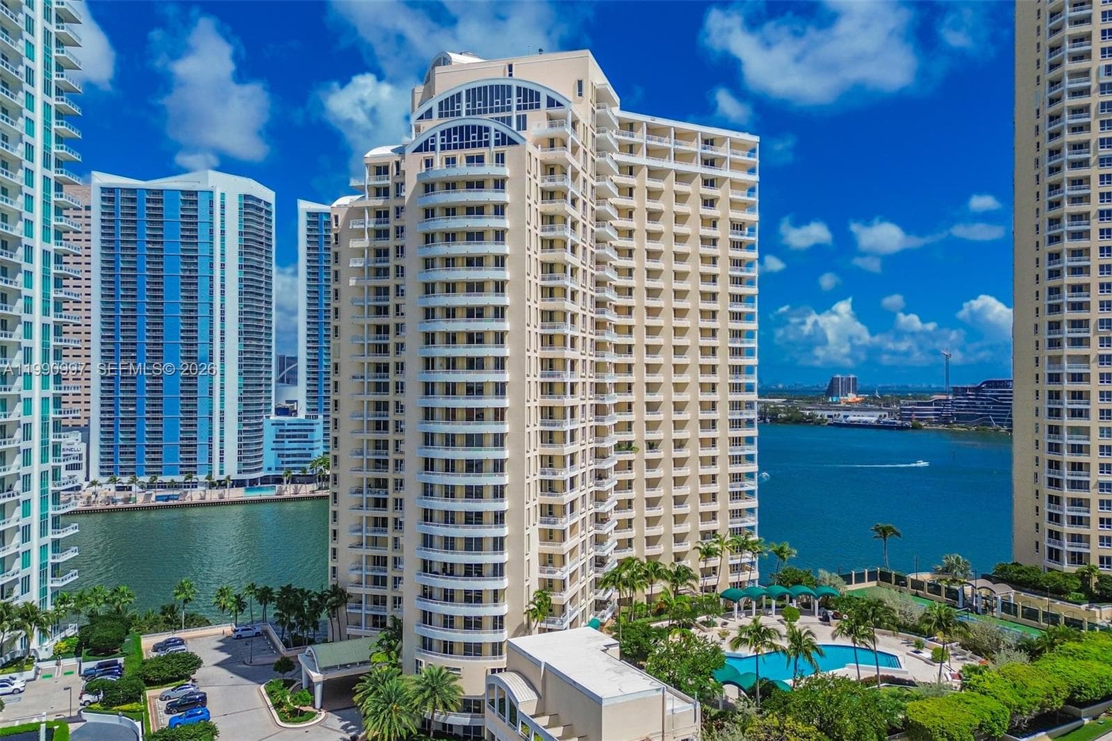 888 Brickell Key Dr # 807, Miami, FL 33131