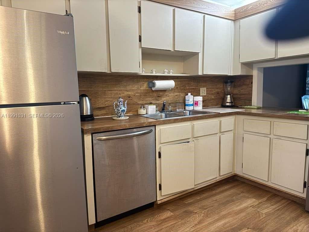 2 Briarwood Cir # 212, Hollywood, FL 33024 photo 5