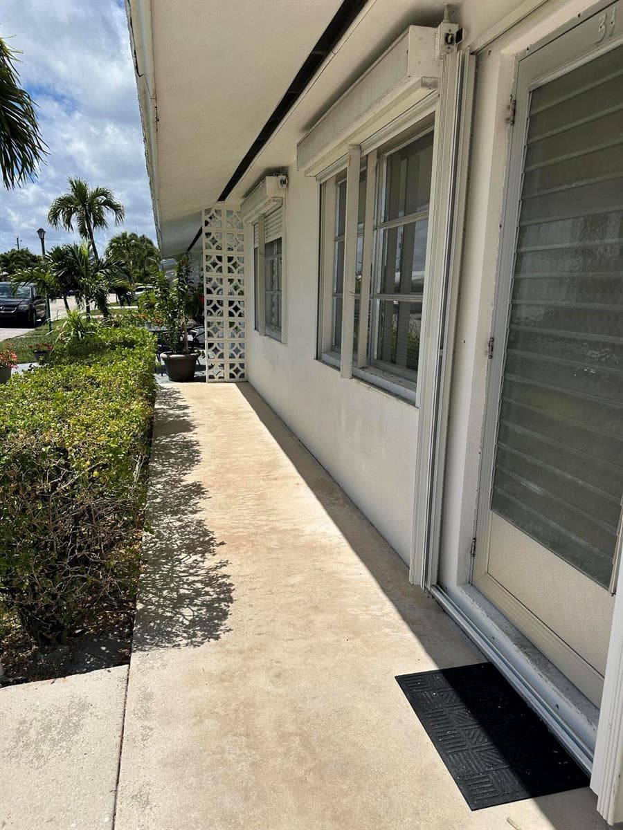 728 Ridge Road # 31, Lantana, FL 33462 photo 2