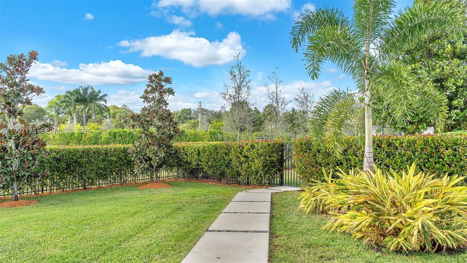16772 Botaniko Dr S, Weston, FL 33326 photo 3
