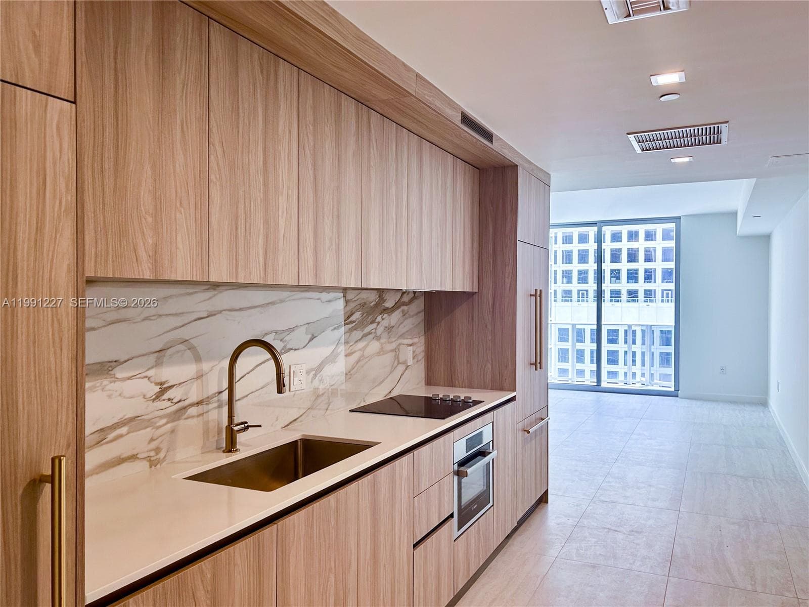 77 SE 5TH ST. # 3614, Miami, FL 33131 photo 3