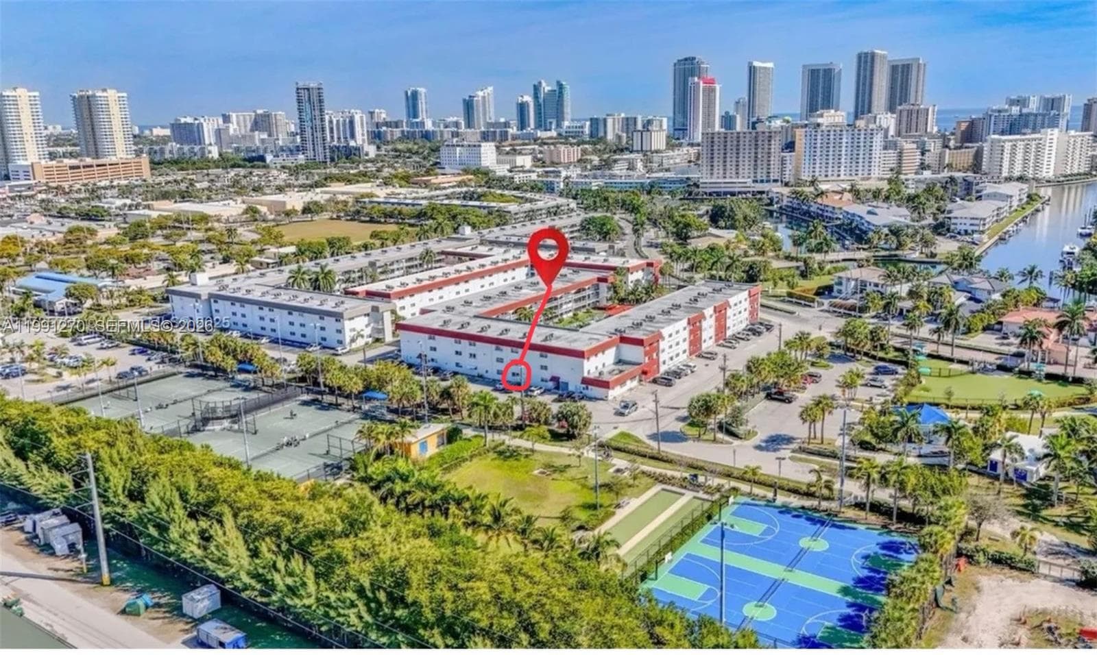 580 Egret Dr # 111, Hallandale Beach, FL 33009 photo 2