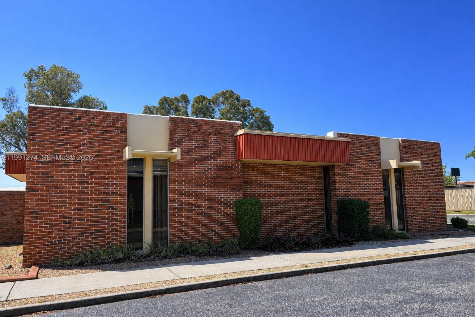 3900 Broadway, Fort Myers, FL 33901 photo 4