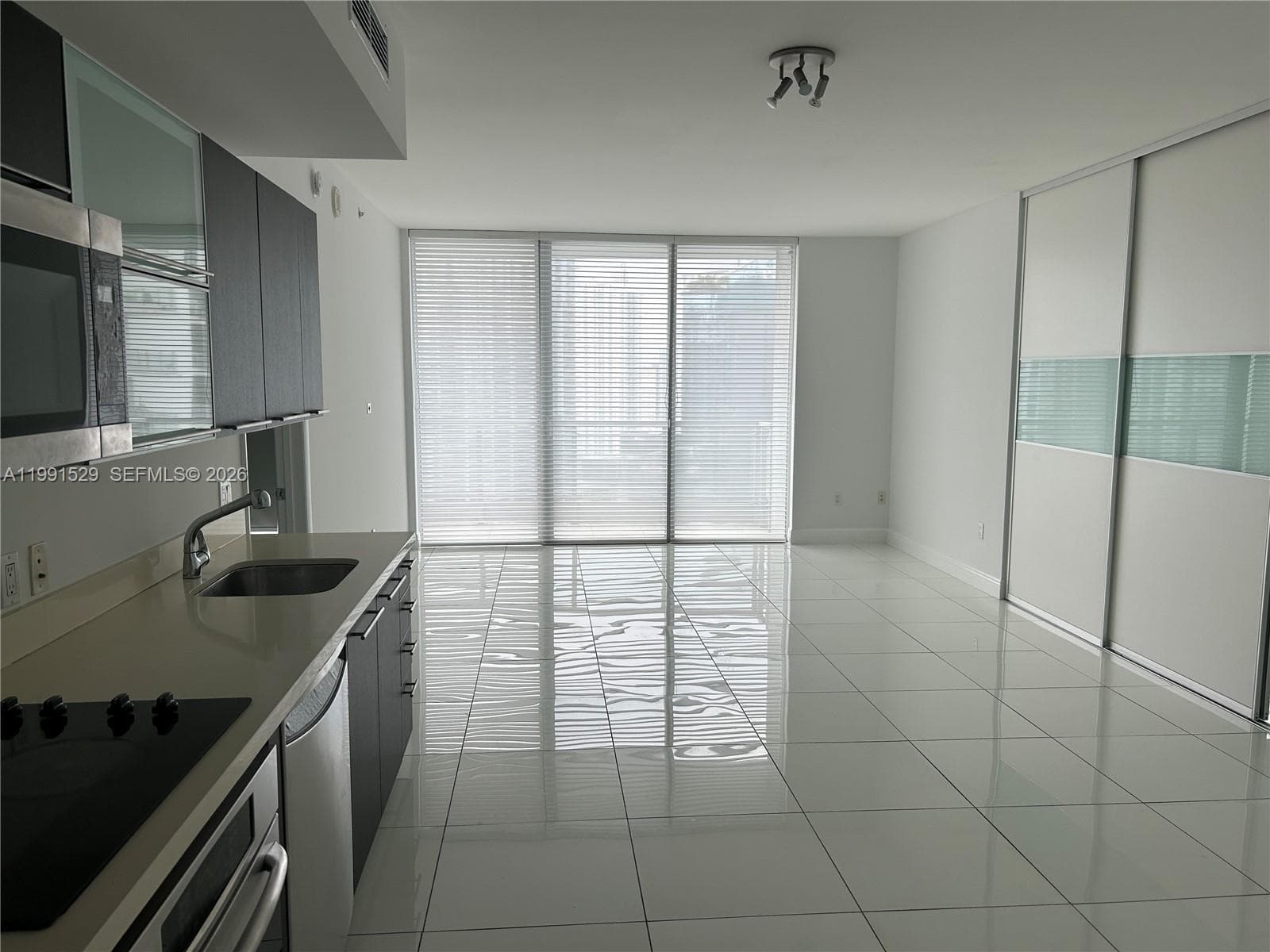 90 SW 3rd St # 3610, Miami, FL 33130 photo 4