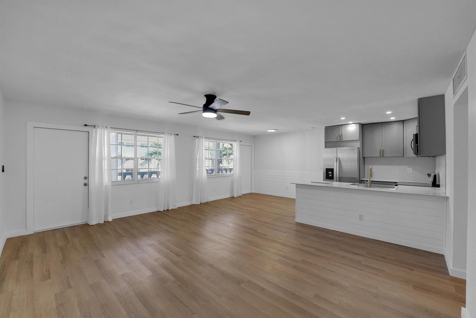 5203 NE 24th Terrace # B207, Fort Lauderdale, FL 33308 photo 4