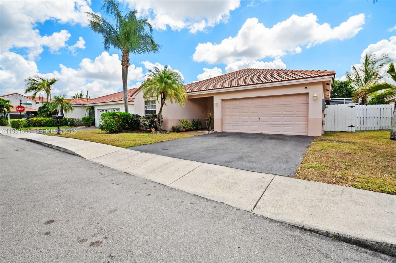 12556 NW 10th Pl, Sunrise, FL 33323 photo 2