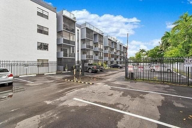 13500 NE 3rd Ct # 205, North Miami, FL 33161