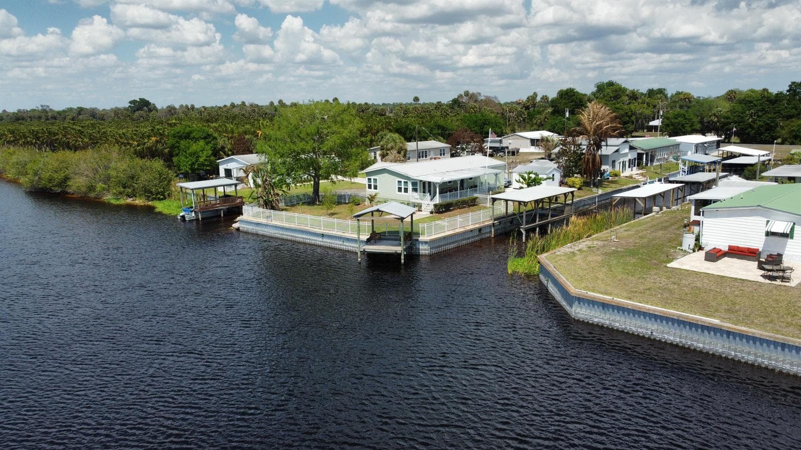 7902 SE 95th Trail, Okeechobee, FL 34974 photo 2