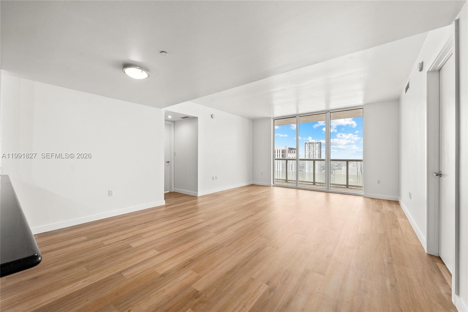 50 Biscayne Blvd # 4111, Miami, FL 33132 photo 3