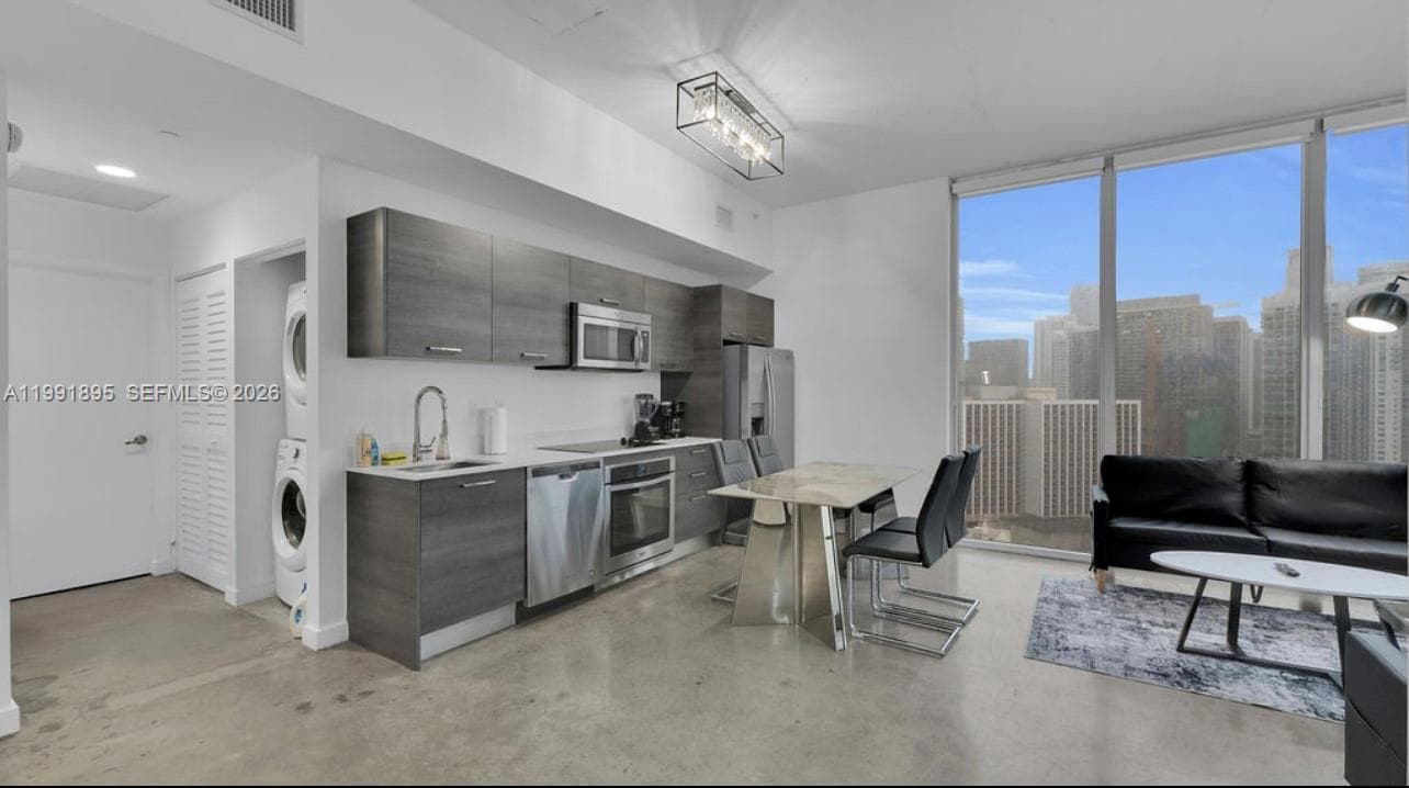 151 SE 1st St # 2411, Miami, FL 33131 photo 4