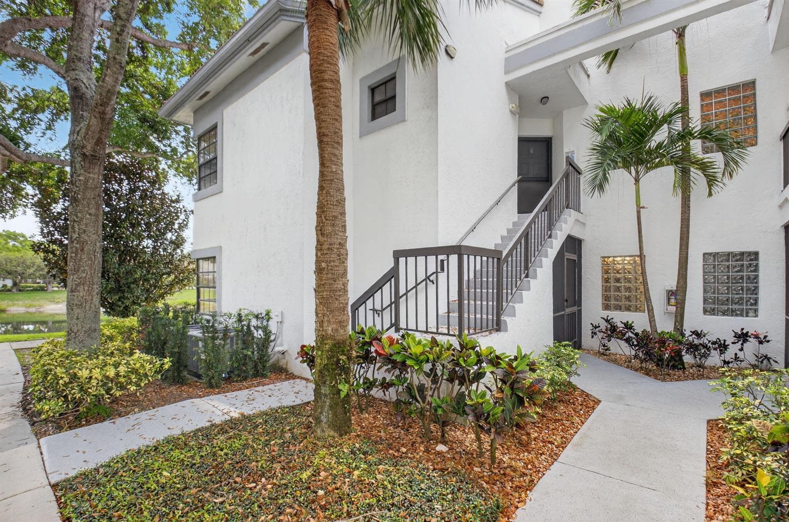 5415 Verona Drive # F, Boynton Beach, FL 33437 photo 2