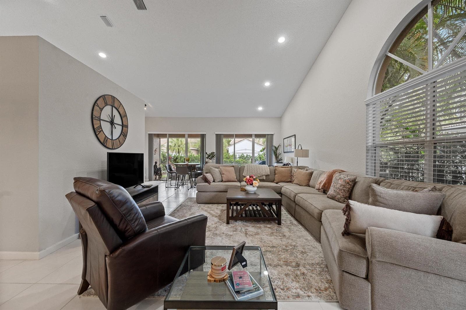 4657 Carlton Golf Drive, Lake Worth, FL 33449 photo 5