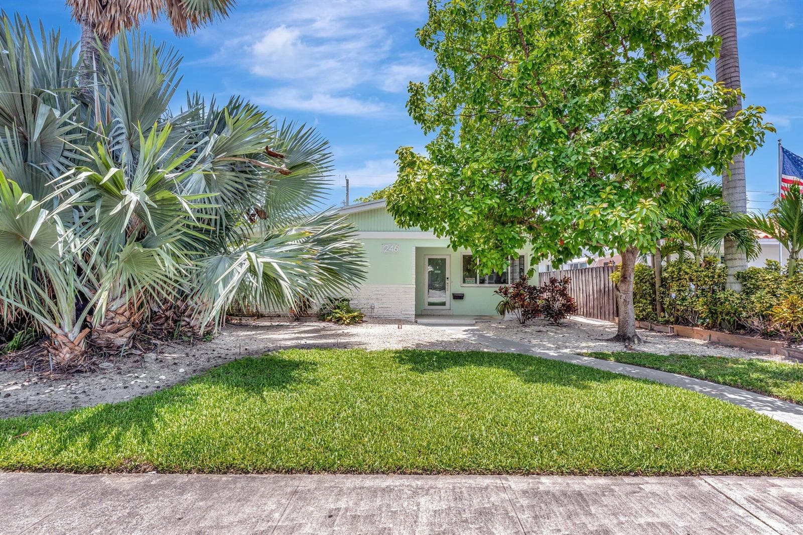 1246 Johnson Street, Hollywood, FL 33019 photo 3