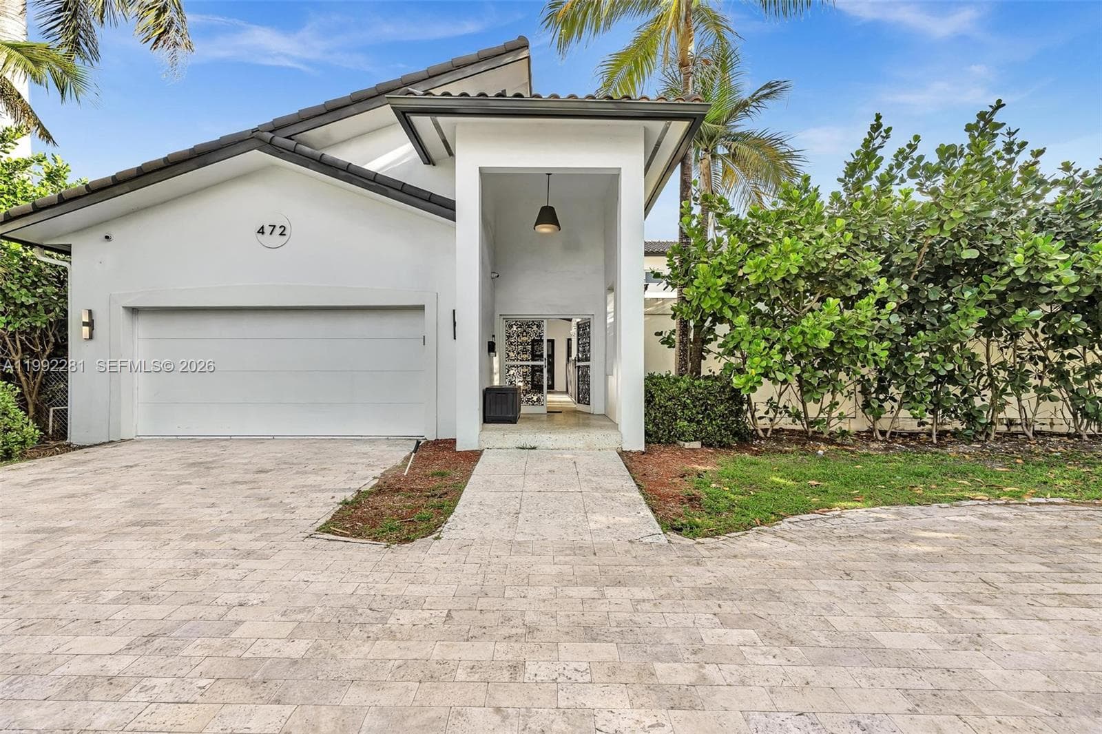 472 Sunset Dr, Hallandale Beach, FL 33009 photo 2