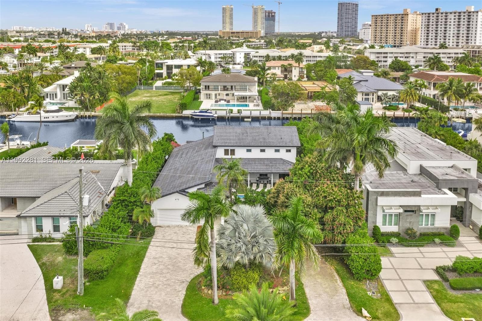 472 Sunset Dr, Hallandale Beach, FL 33009 photo 3