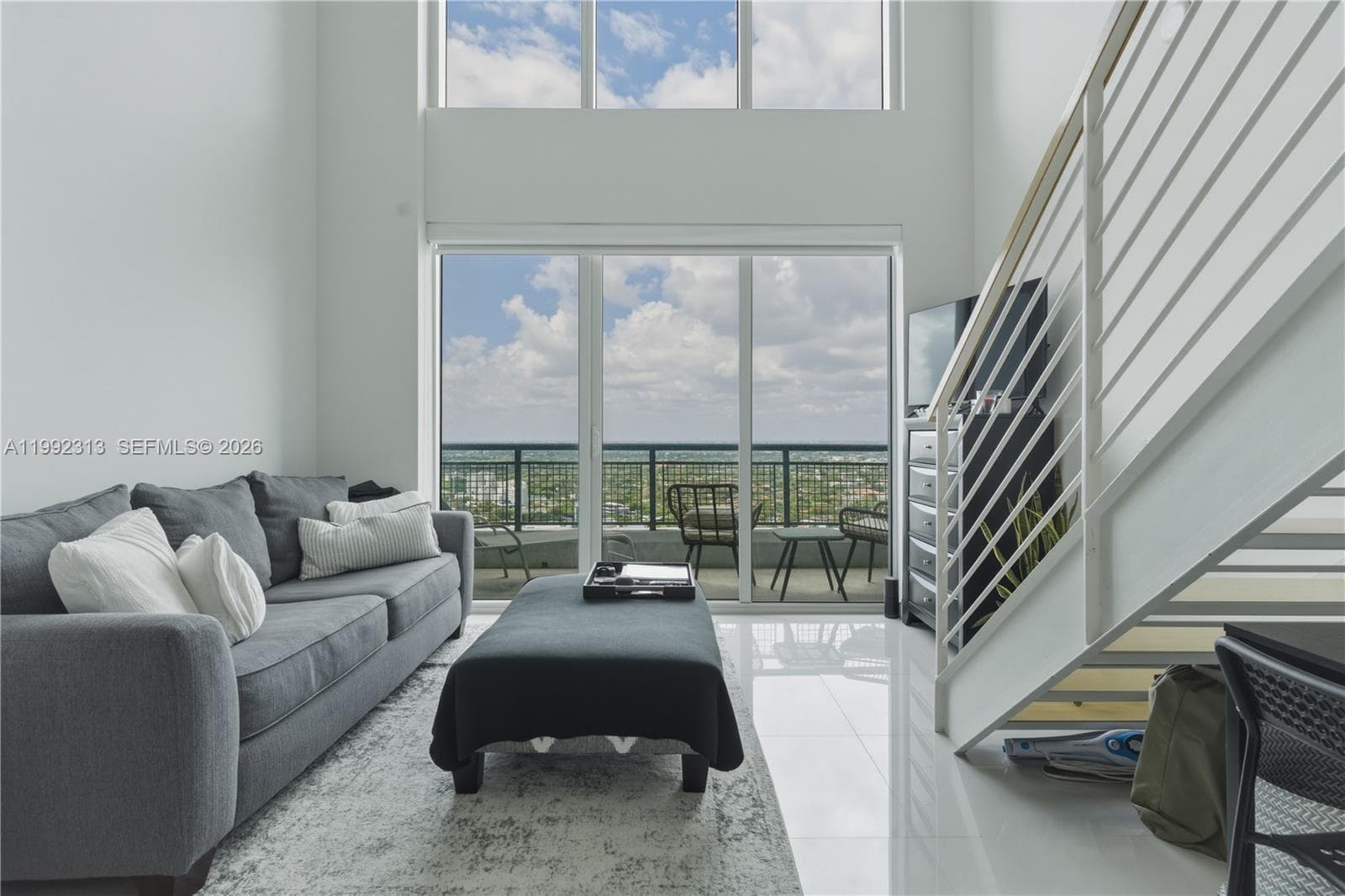 60 SW 13th St # 2805, Miami, FL 33130 photo 3