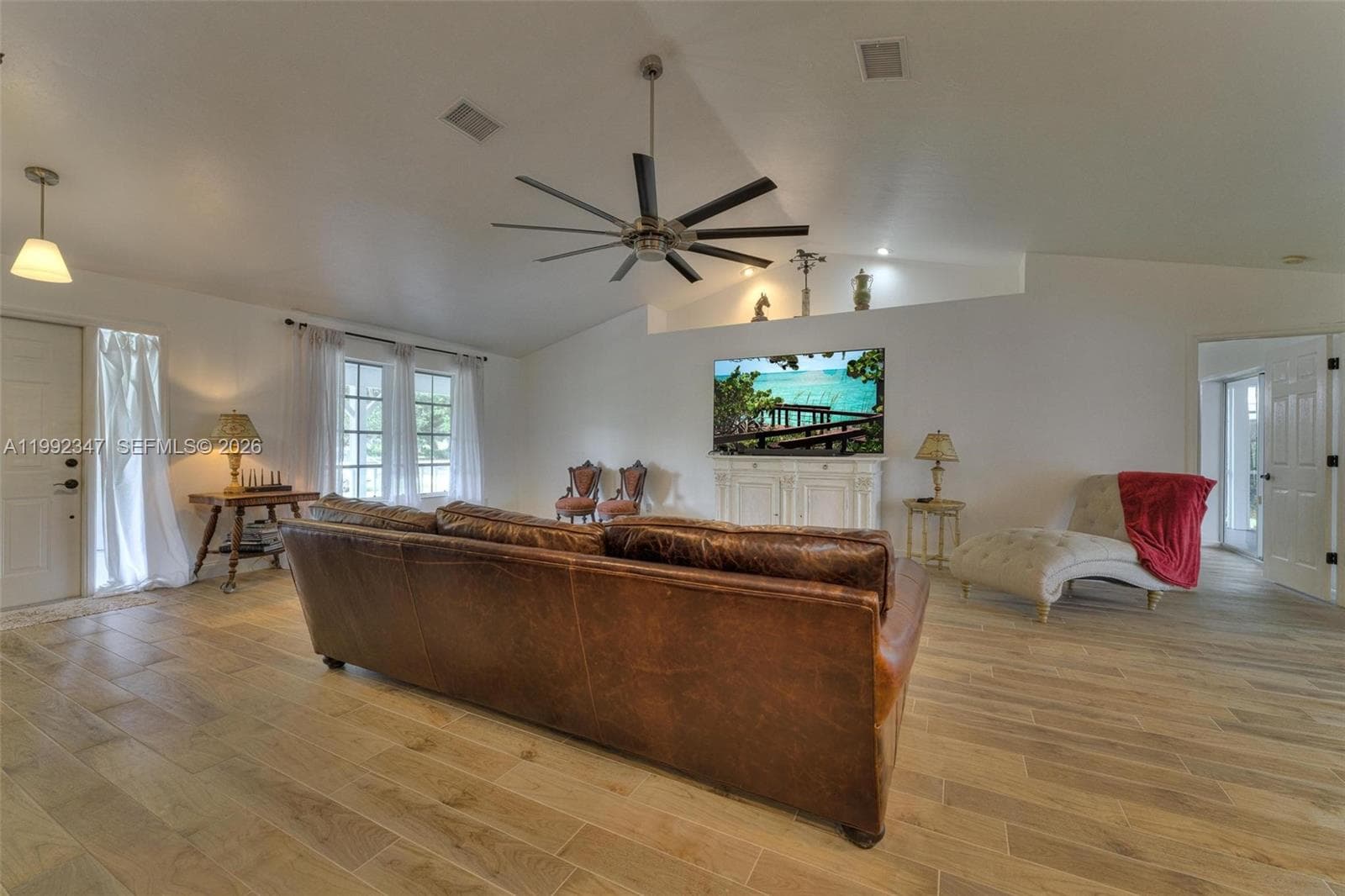 1270 Riverbend Drive, La Belle, FL 33935 photo 5