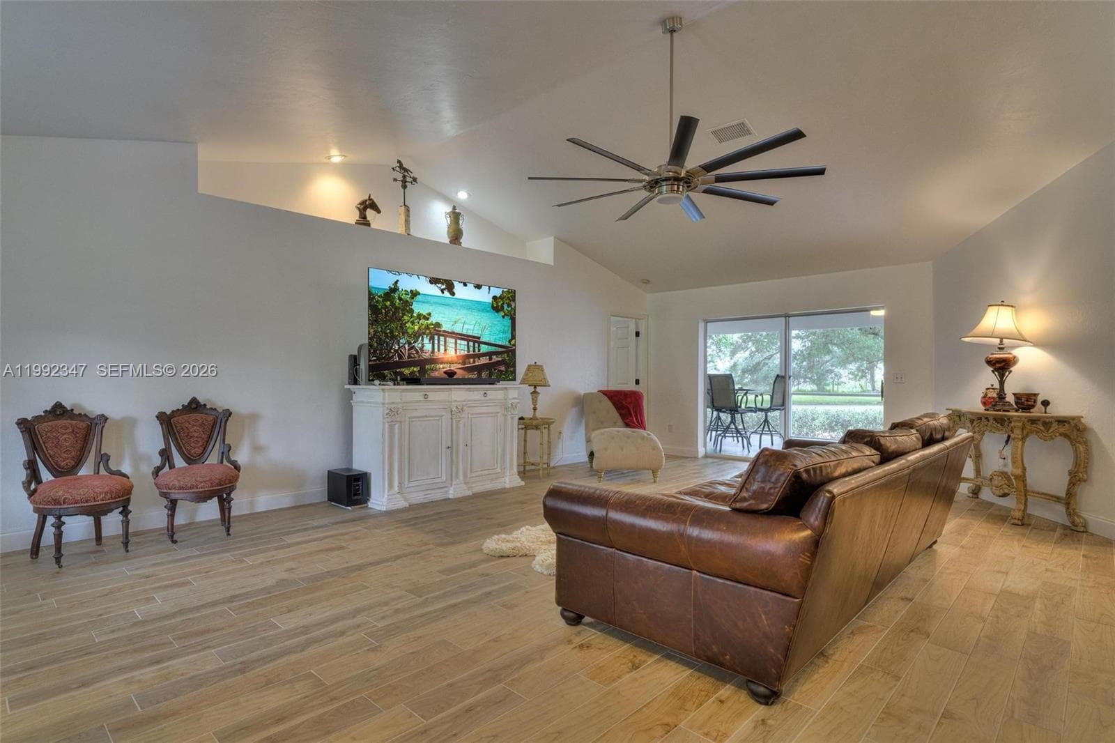 1270 Riverbend Drive, La Belle, FL 33935 photo 4