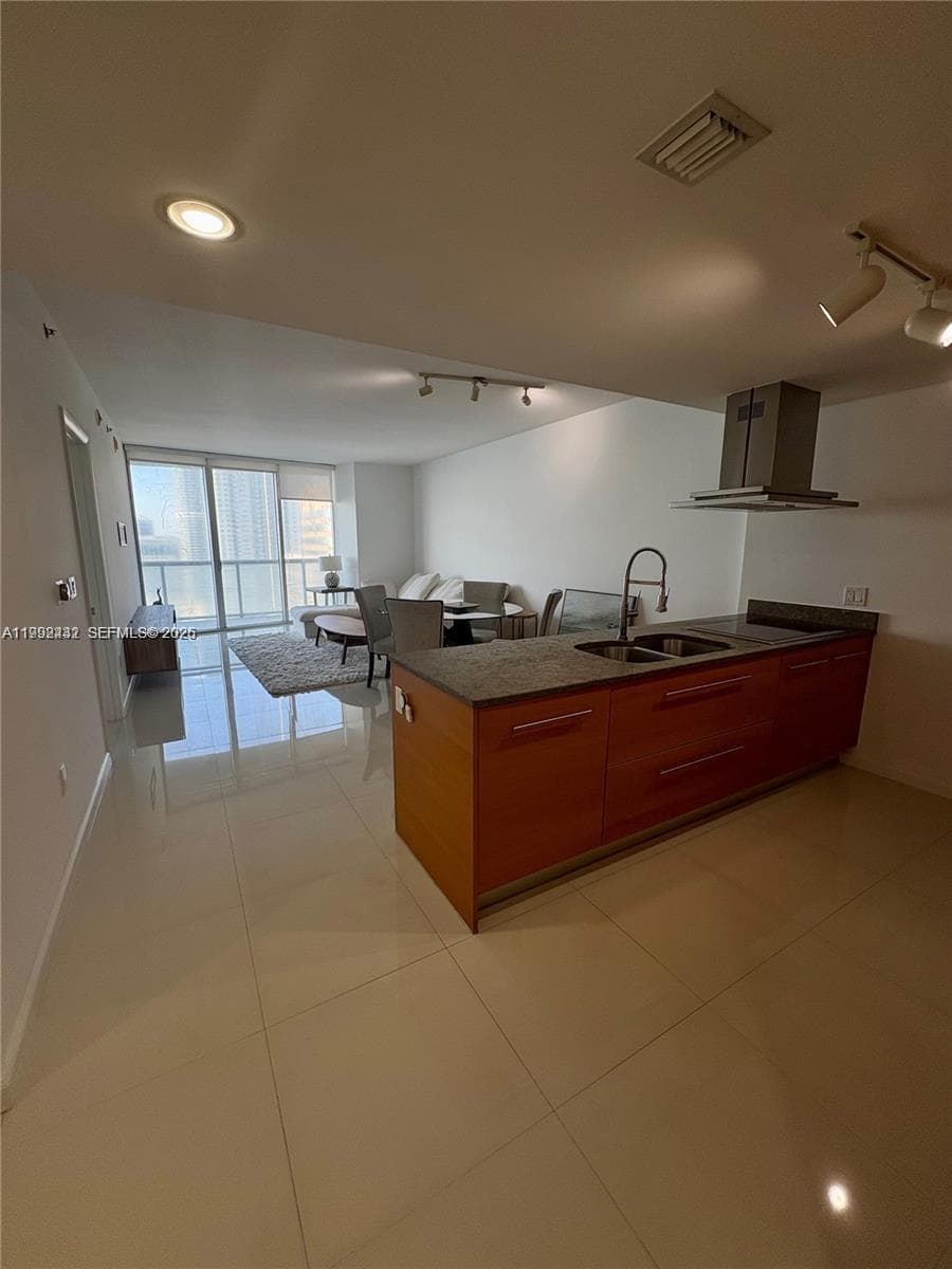 495 Brickell Ave # 3909, Miami, FL 33131 photo 3