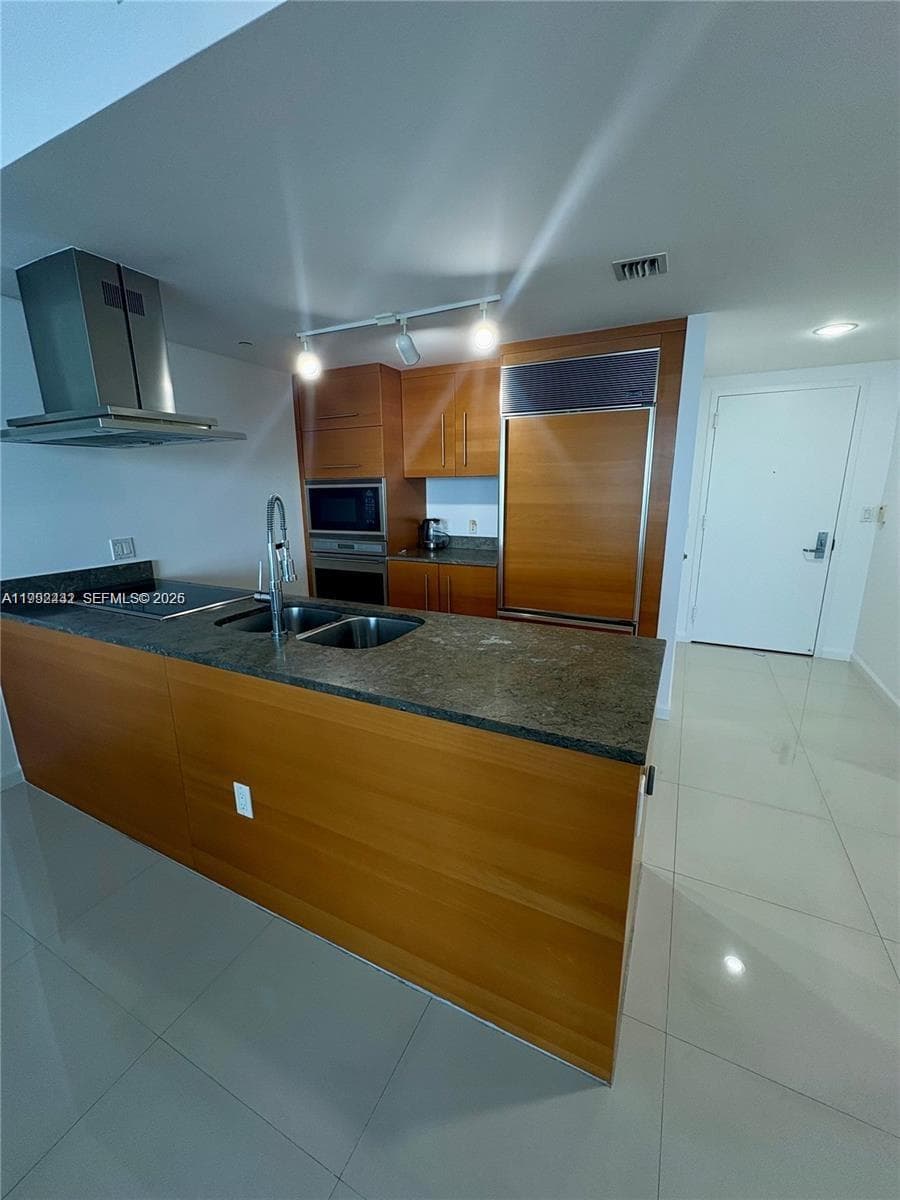 495 Brickell Ave # 3909, Miami, FL 33131 photo 4