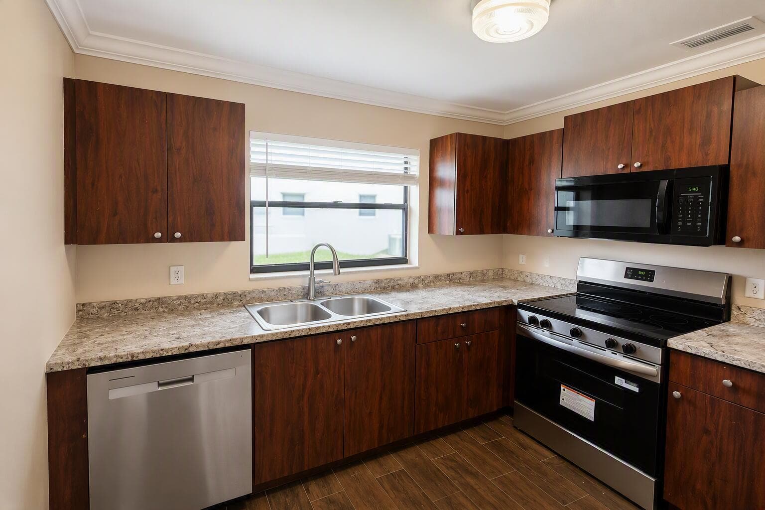 3762 Mil Race Court, FL 33463 photo 5