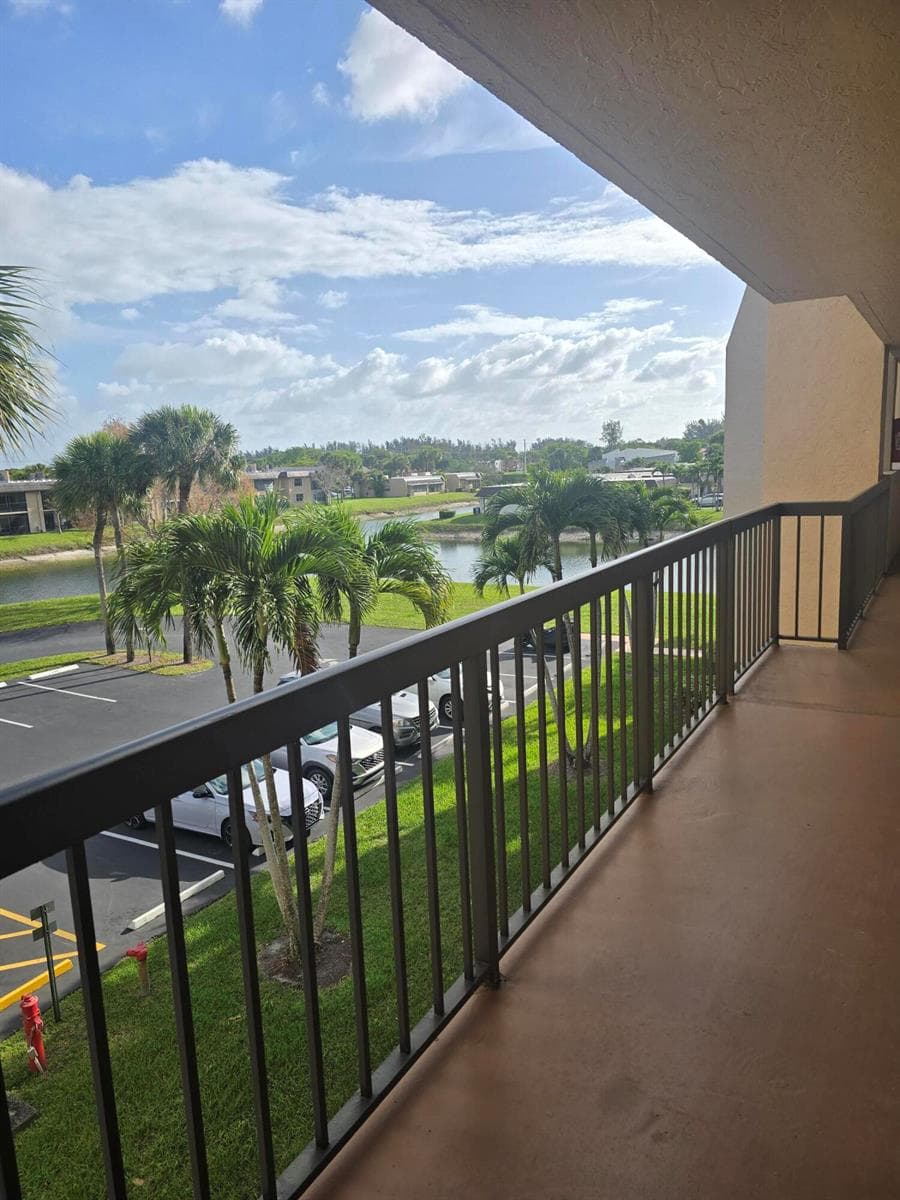 150 Lake Nancy Lane # 320, West Palm Beach, FL 33411 photo 2
