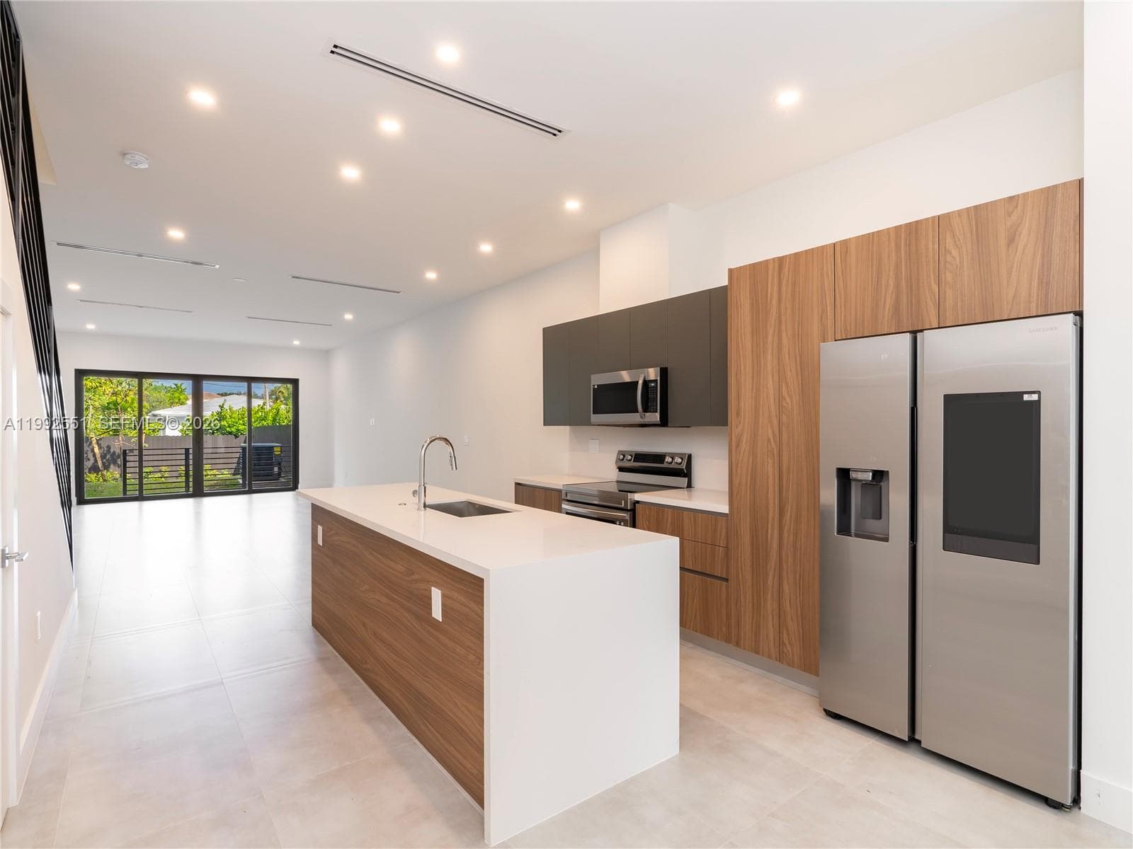 1118 NE 10th Ave, Fort Lauderdale, FL 33304 photo 5