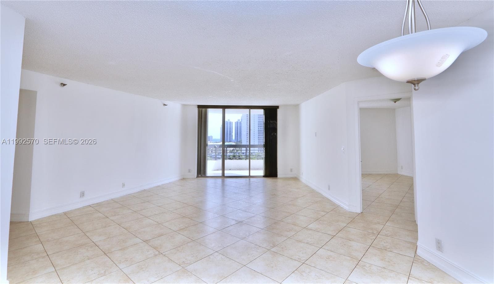 3500 Mystic Pointe Dr # 1207, Aventura, FL 33180