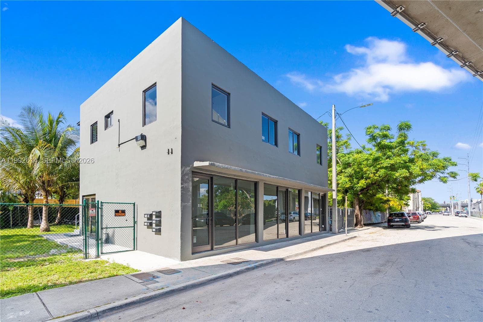 216 NW 11th St, Miami, FL 33136 photo 3