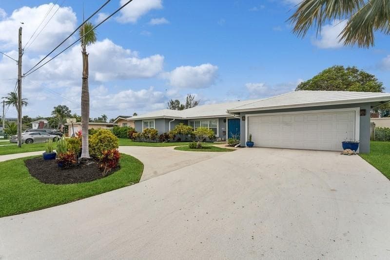 13 Little Harbor Way, Deerfield Beach, FL 33441 photo 2