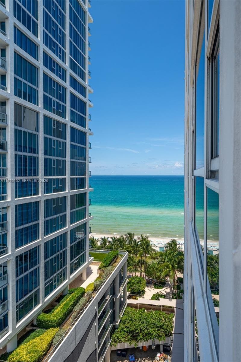 6801 Collins Ave # 1414, Miami Beach, FL 33141 photo 4