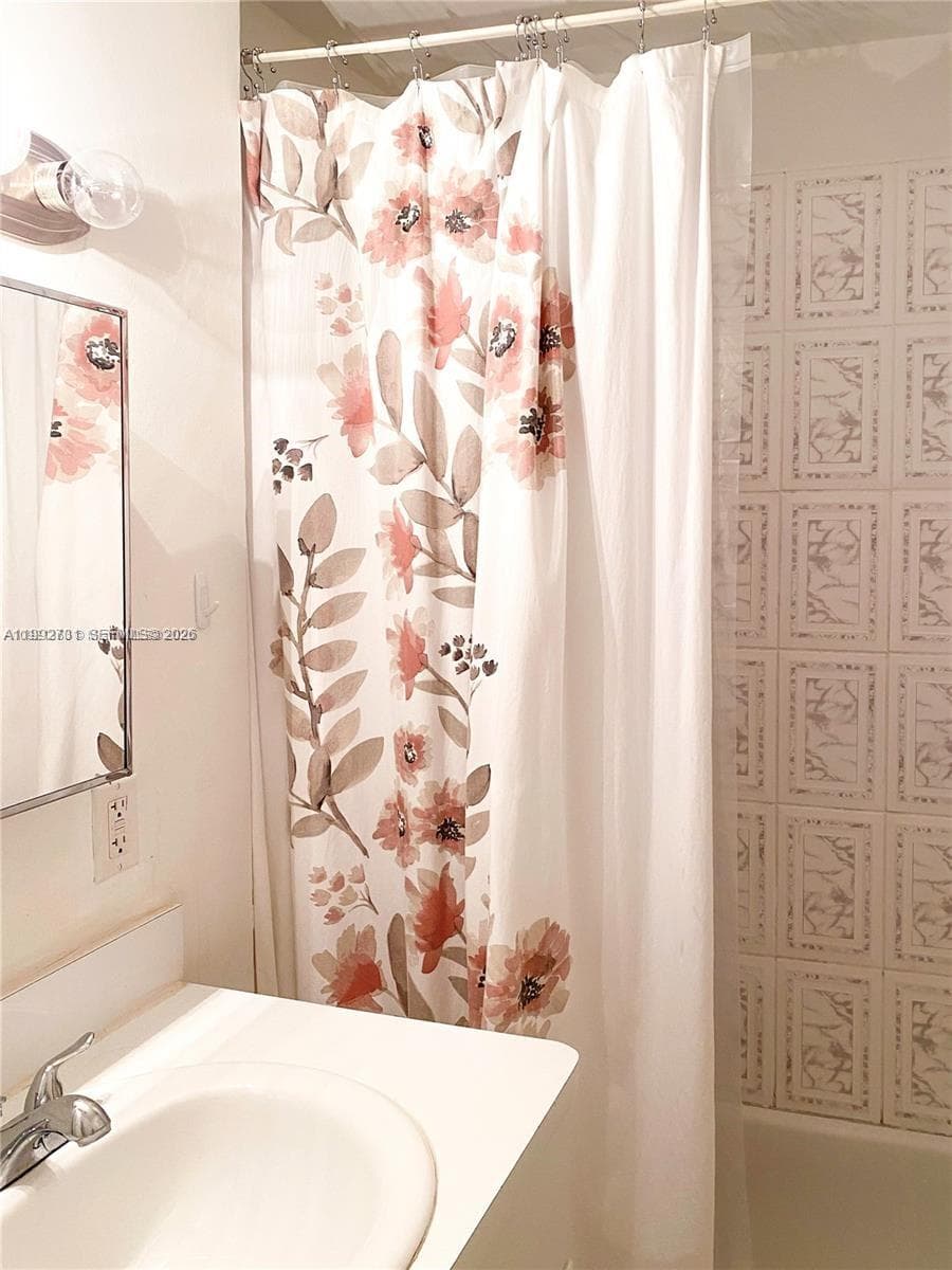 820 Euclid Ave # 203, Miami Beach, FL 33139 photo 5
