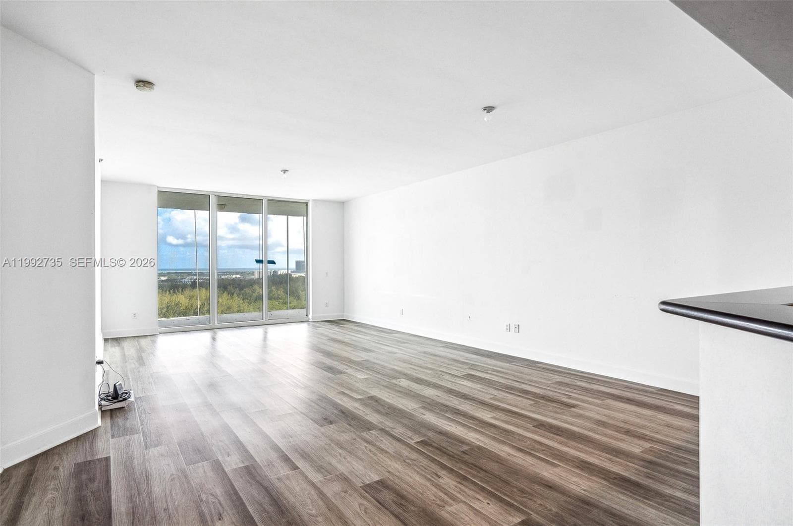 14951 Royal Oaks Ln # 1706, North Miami, FL 33181 photo 4