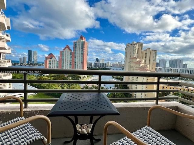 3300 NE 191st St # 1916, Aventura, FL 33180