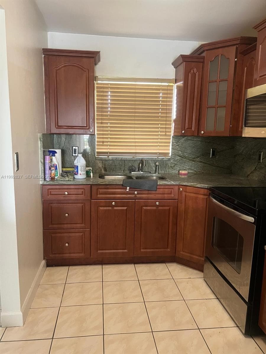 6465 W 27th Ave # 43-202, Hialeah, FL 33016 photo 5