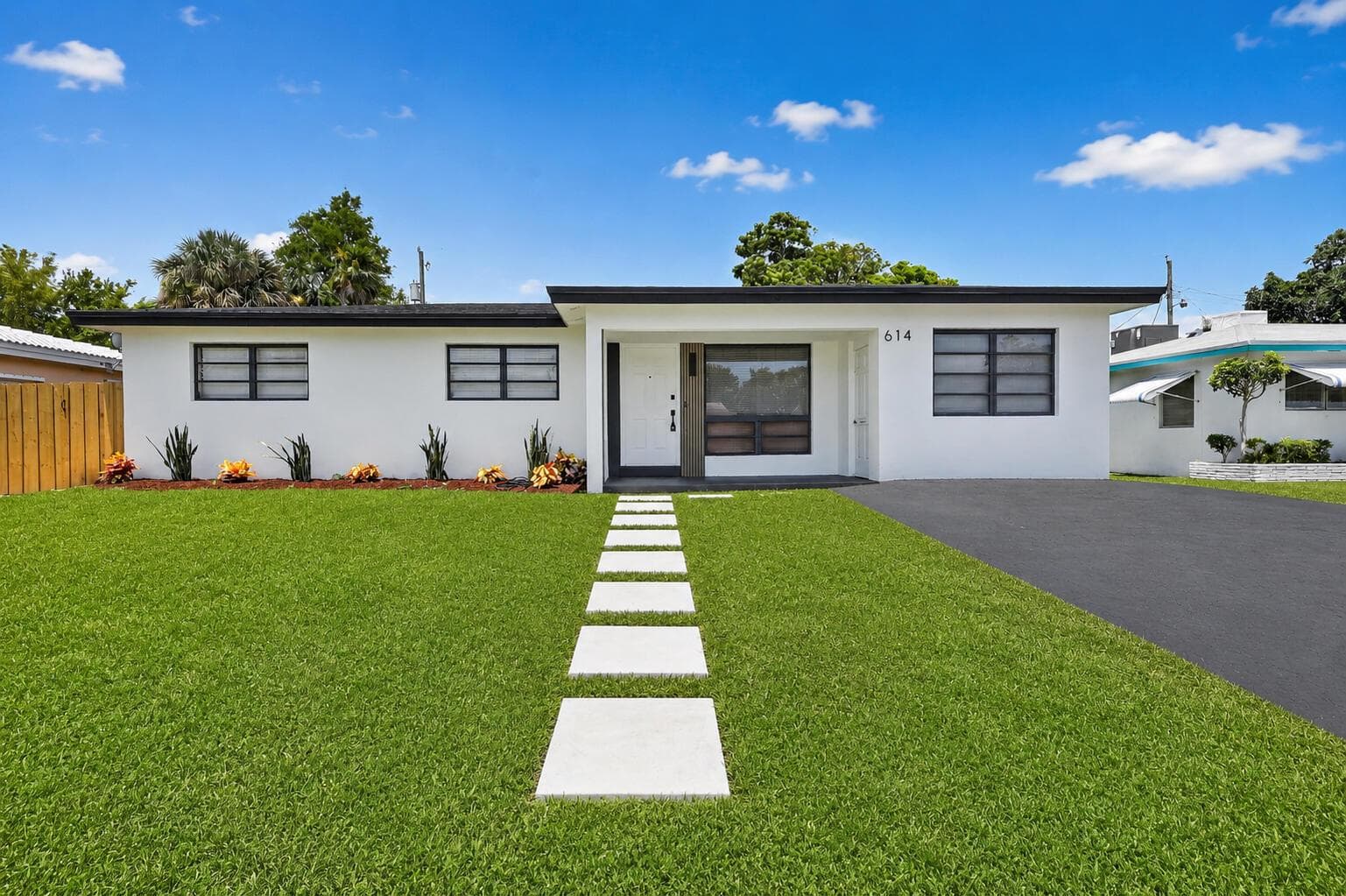 614 N 32ND Court, Hollywood, FL 33021 photo 2