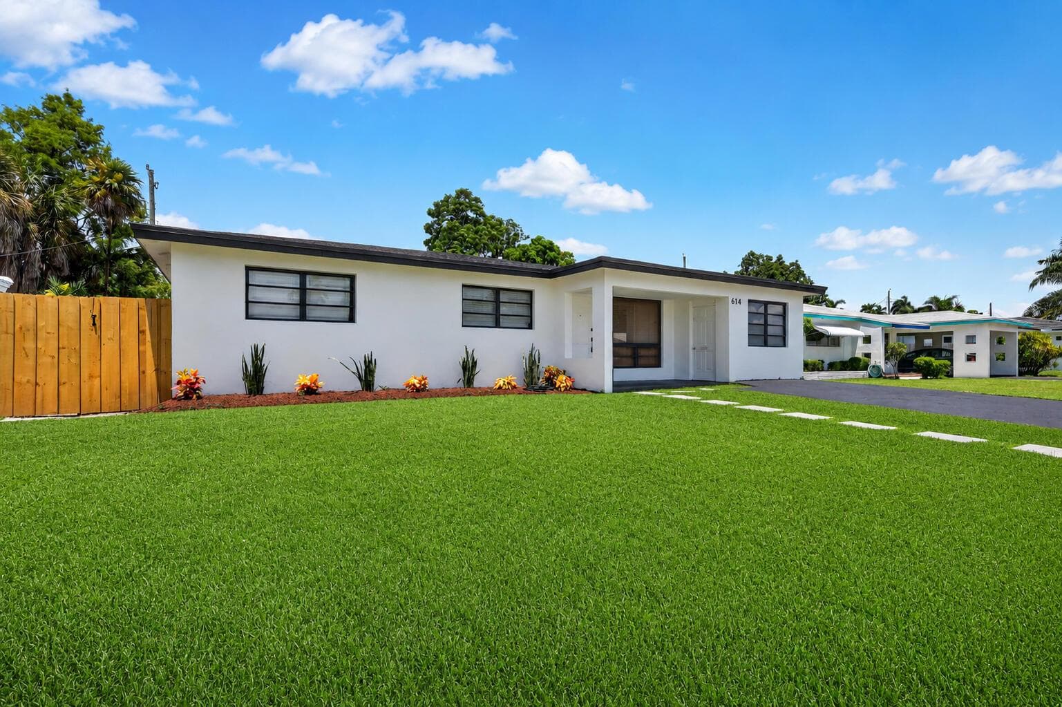 614 N 32ND Court, Hollywood, FL 33021 photo 4
