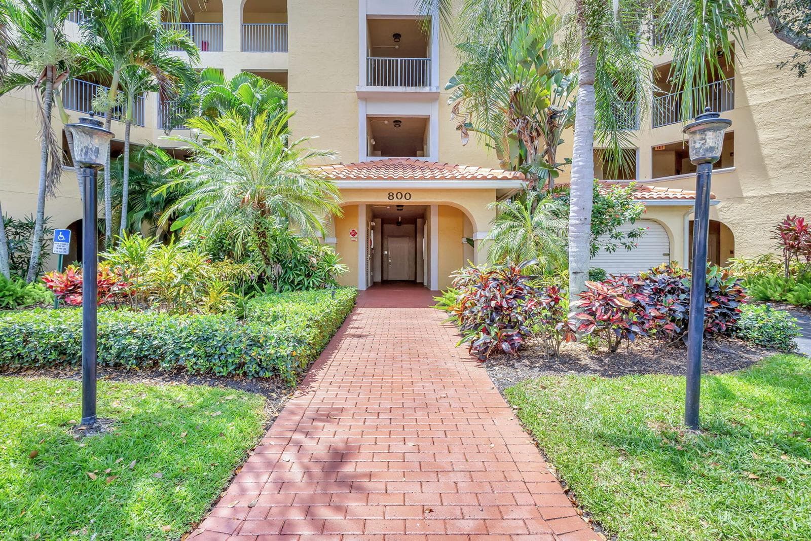 800 Uno Lago Drive # 302, Juno Beach, FL 33408 photo 3