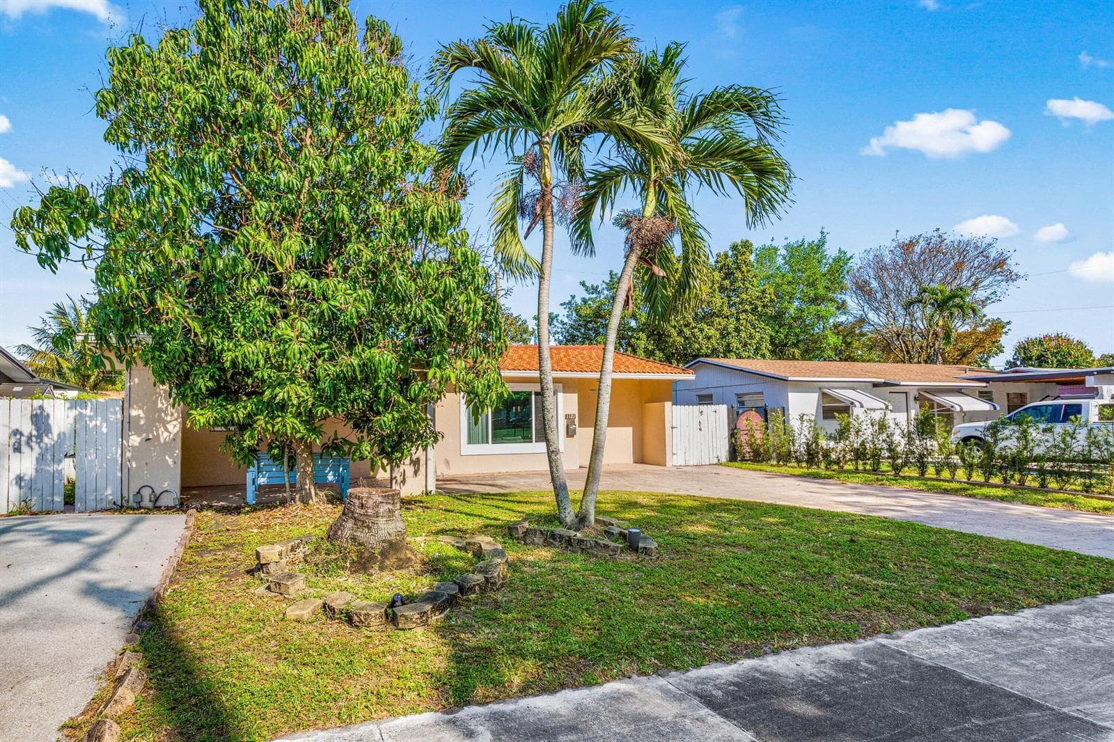 1121 N 66th Terrace, Hollywood, FL 33024 photo 2